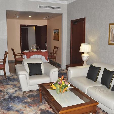 Lancaster Ouaga 2000 Hotel วากาดูกู ภายนอก รูปภาพ