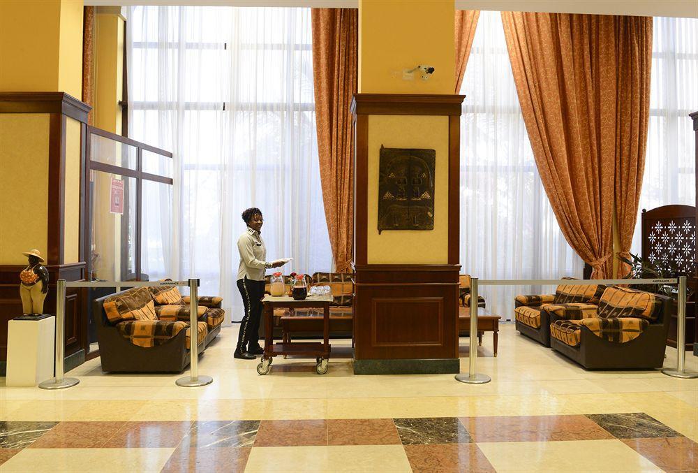 Lancaster Ouaga 2000 Hotel วากาดูกู ภายนอก รูปภาพ