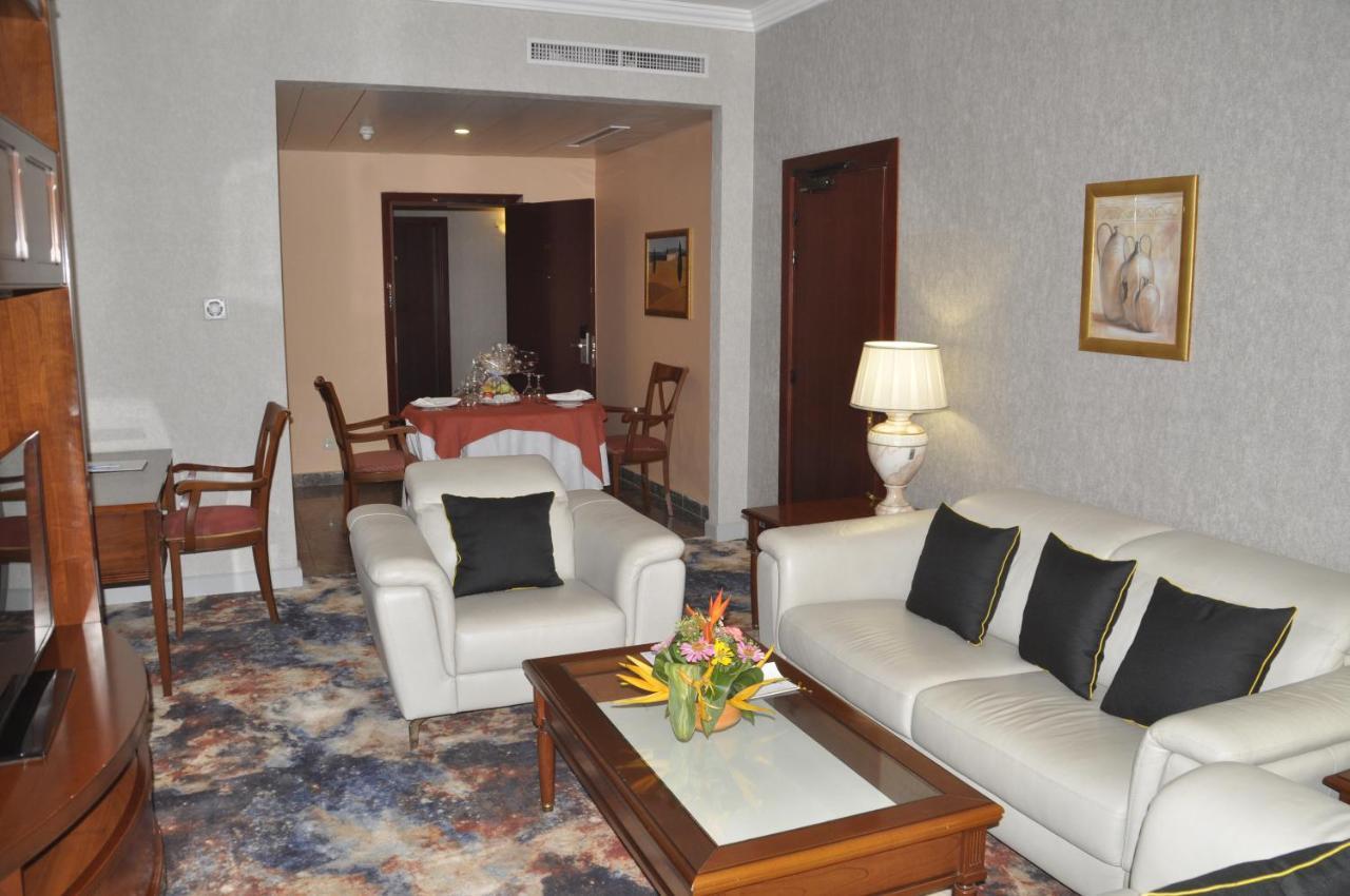 Lancaster Ouaga 2000 Hotel วากาดูกู ภายนอก รูปภาพ