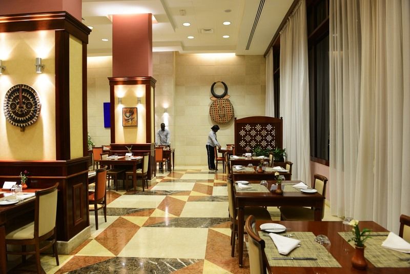Lancaster Ouaga 2000 Hotel วากาดูกู ภายนอก รูปภาพ